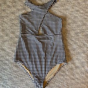 Old Navy cross one piece swim suite